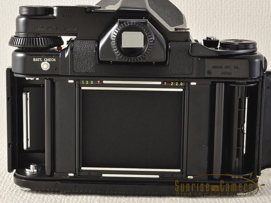 今季ブランド ★ペンタックス　67　バケペン　200mm F4付　ミラーアップ有★ フィルムカメラ