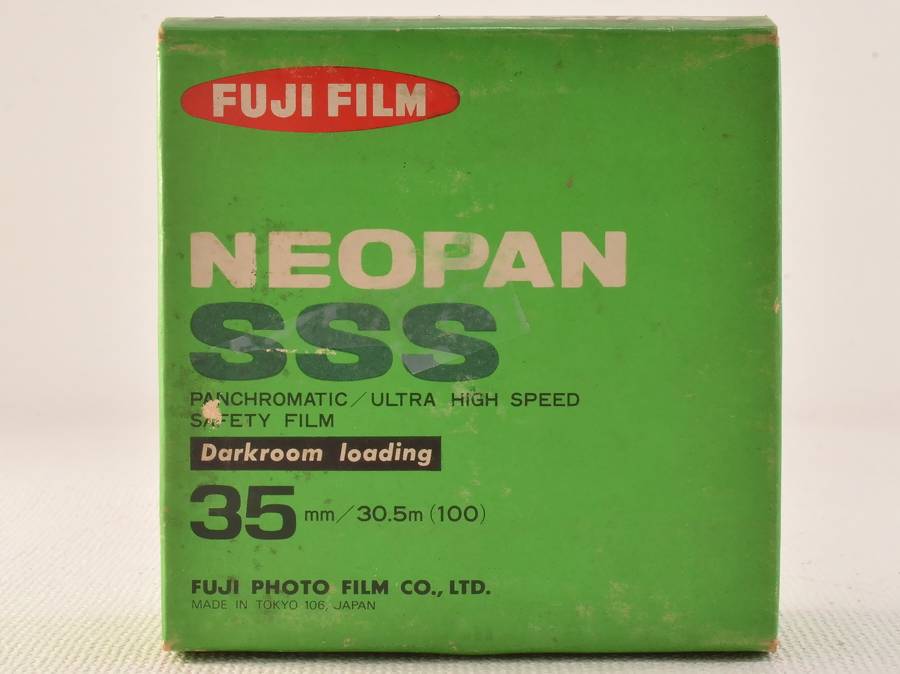 富士フィルム NEOPAN SSS 35mm パンクロマティック フィルム 期限切れ 